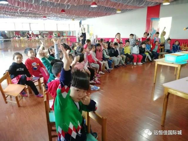 妈咪，，，，，，这是我玩过最好玩的沙子……